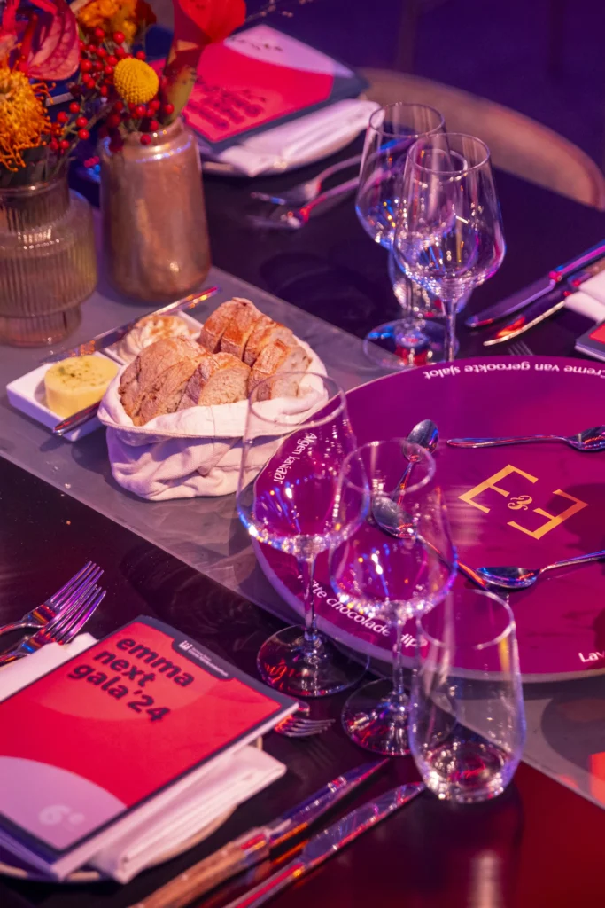 Culinaire event catering met stijlvolle presentatie, verzorgd door Essense Events