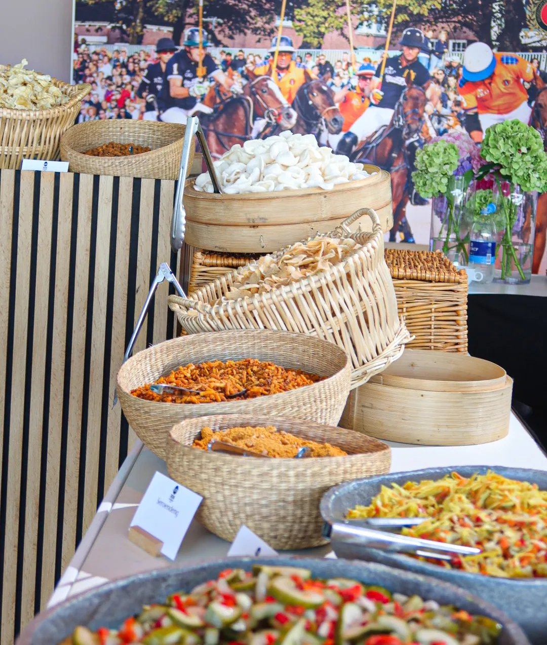 Essense x Ron Gastrobar Indonesia On Tour bijgerechten buffet